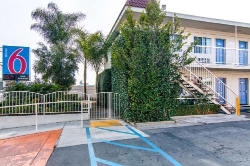 Фотография гостиницы Motel 6 Gardena