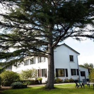 Фотография гостевого дома Quaint Holiday Home in Saint with Garden