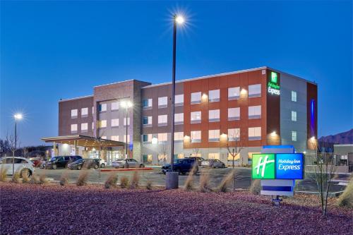Фотография гостиницы Holiday Inn Express - El Paso - Sunland Park Area, an IHG Hotel