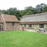 Фотография гостевого дома Spacious Holiday Home with Fenced Garden in Forest in Proven