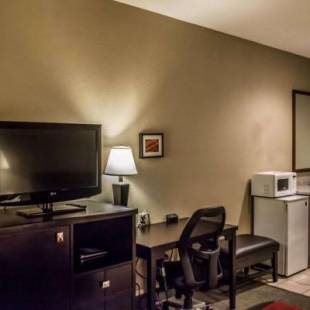 Фотографии гостиницы 
            Holiday Inn Express - Cincinnati North - Monroe, an IHG Hotel