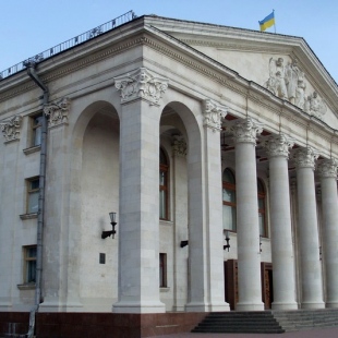 Фотография достопримечательности Академический украинский музыкально-драматический театр им.Т.Г.Шевченко