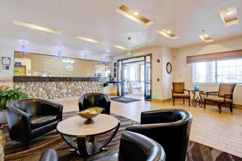 Фотография гостиницы Best Western Firestone Inn & Suites