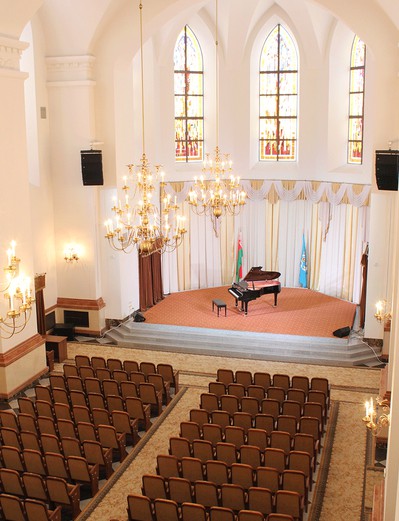 Фотографии достопримечательности 
            Концертный зал Верхний город