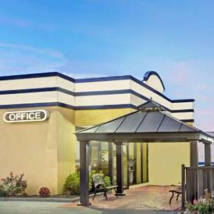 Фотографии гостиницы
Days Inn by Wyndham Norfolk Military Circle