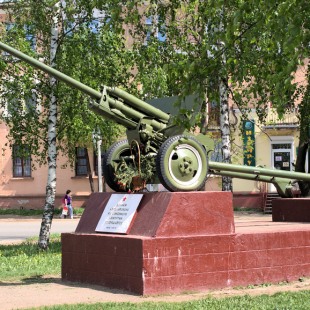 Фотография памятника Памятник воинам артдивизиона им. Комсомола Удмуртии