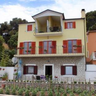 Фотографии гостевого дома
Apartments by the sea Mali Losinj (Losinj) - 7974