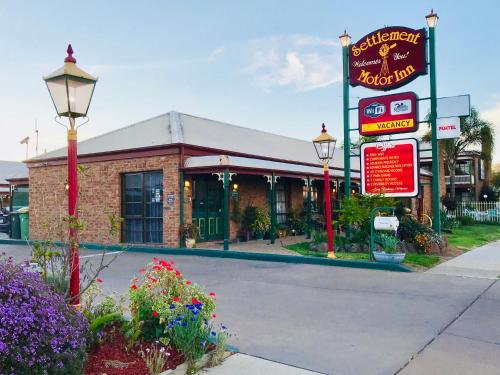 Фотография мотеля The Settlement Historic Hotel