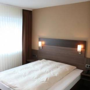 Фотографии гостиницы 
            Hotel Germania