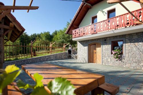 Фотография гостевого дома Vineyard Cottage Lustek