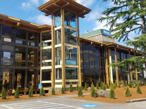 Фотография гостиницы Rodeway Inn & Suites Portland - Jantzen Beach