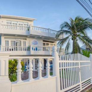 Фотографии мини отеля
By The Sea Guest House