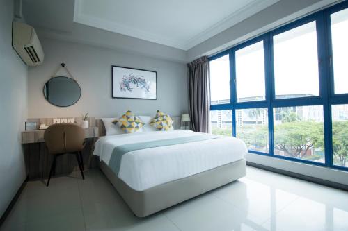 Фотография гостиницы Harbour Ville Hotel (SG Clean, Staycation Approved)