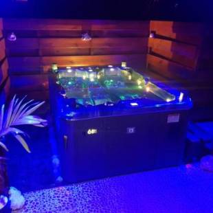 Фотографии гостевого дома
L'ALIZÉE & SPA Jacuzzi privatif haut de gamme