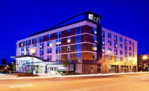 Фотография гостиницы aloft Hotel Milwaukee Downtown