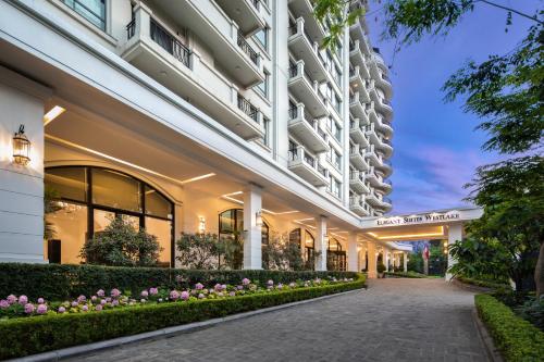 Фотография гостиницы Elegant Suites Westlake