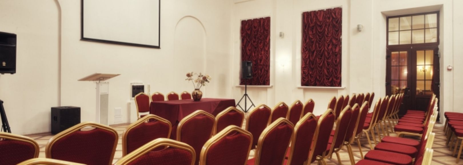 Фотография конференц-зала Толстой