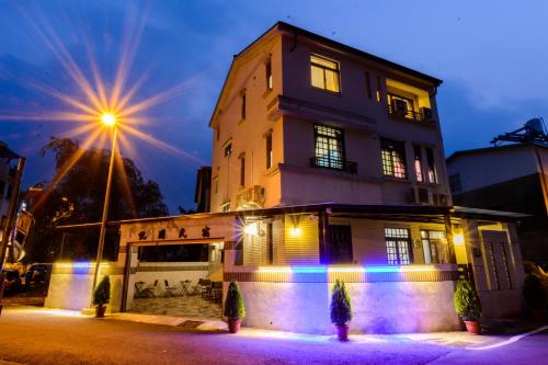 Фотография мини отеля Seven Dwarfs Travel Stack