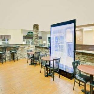 Фотографии гостиницы 
            Microtel Inn & Suites by Wyndham Perry