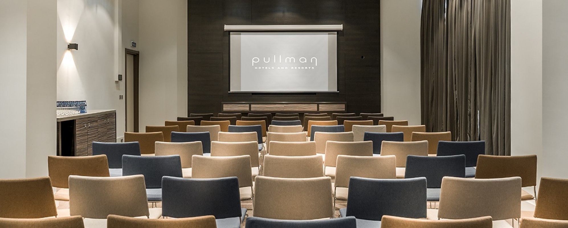 Фотографии конференц-зала Кипарис Пуллман Сочи Центр