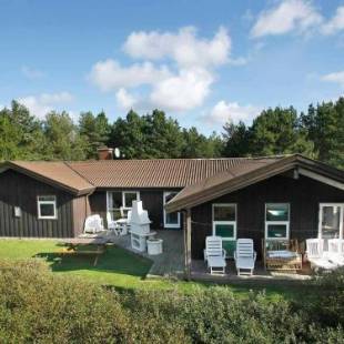 Фотографии гостевого дома
Five-Bedroom Holiday home in Pandrup 1