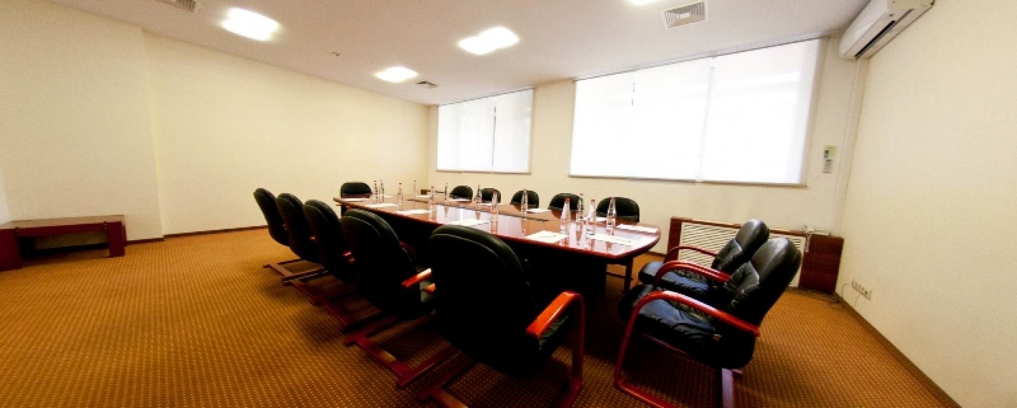 Фотографии комнаты для переговоров Переговорная №2