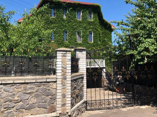 Фотография гостевого дома Русановский Олимп