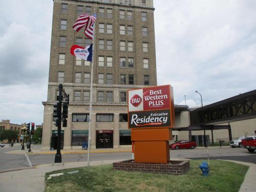 Фотография гостиницы Best Western Plus Executive Residency Waterloo & Cedar Falls