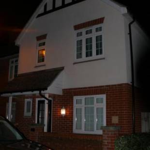 Фотографии гостевого дома
B and R Serviced Accommodation, 3 Bedroom House with Free Parking, Wi-Fi and 4K smart TV, Barnard House