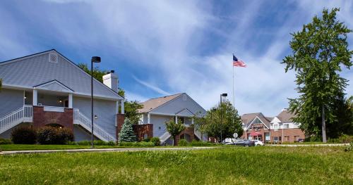 Фотография гостиницы Sonesta ES Suites Cincinnati - Blue Ash