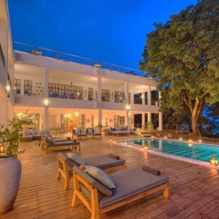 Фотография гостиницы Latitude 0 Degrees