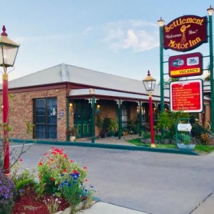 Фотография мотеля The Settlement Historic Hotel