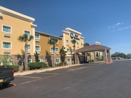 Фотография гостиницы Best Western North Bryant Inn