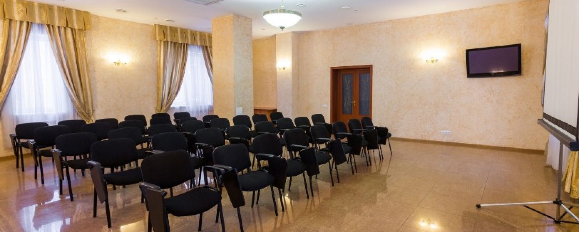 Фотографии конференц-зала Кейс (комната отдыха)