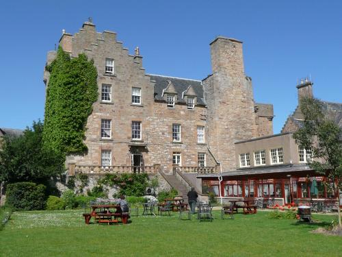 Фотография гостиницы Dornoch Castle Hotel