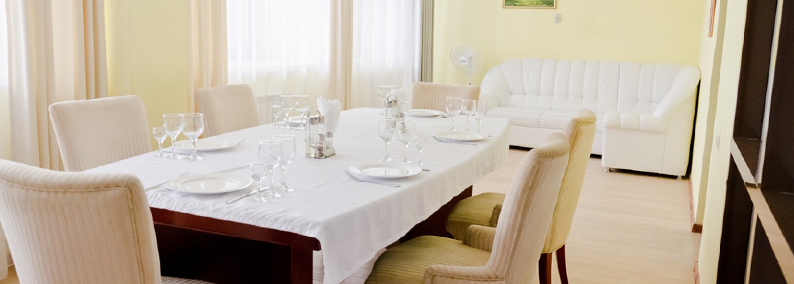 Фотография комнаты для переговоров VIP-зал