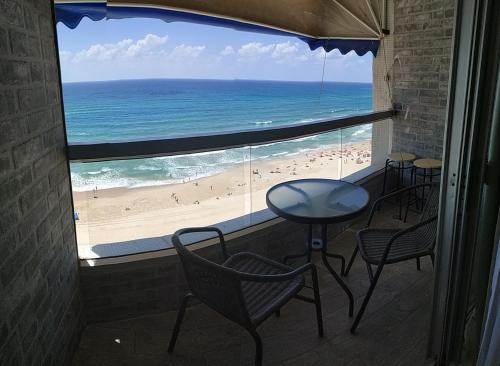 Фотография апарт отеля Apart Hotel TLV/Bat Yam Beach Front 1207