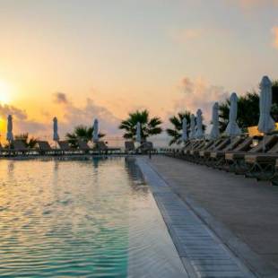 Фотография гостиницы Louis Paphos Breeze