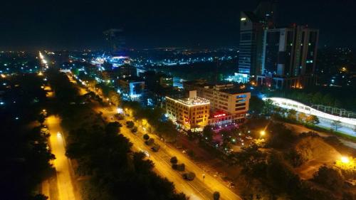 Фотографии гостиницы 
            Envoy Continental Hotel