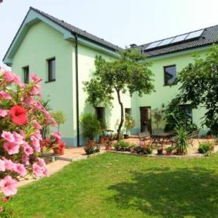 Фотографии гостевого дома 
            Vila Evička