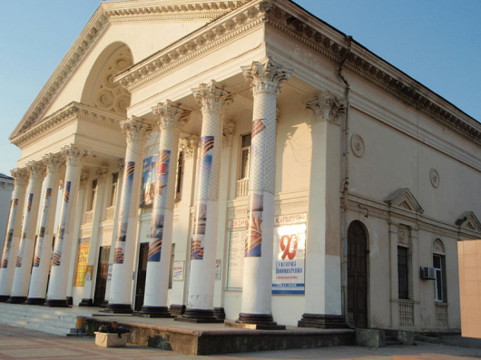 Фотографии домов культуры 
            Городской дворец культуры