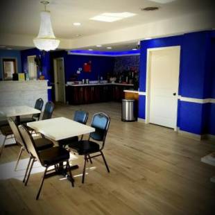 Фотографии мотеля 
            Americas Best Value Inn Brenham