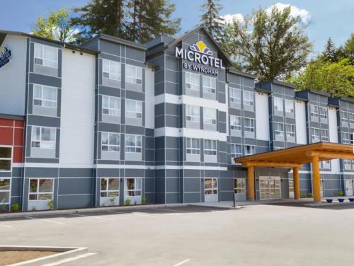 Фотография гостиницы Microtel Inn and Suites by Wyndham Portage La Prairie