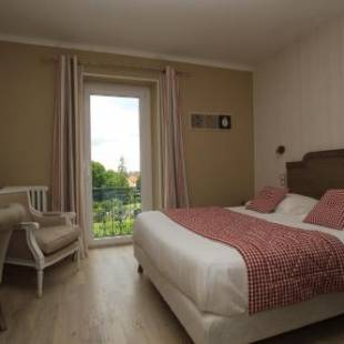 Фотографии гостиницы
Logis Hotel Restaurant Spa Beau Site