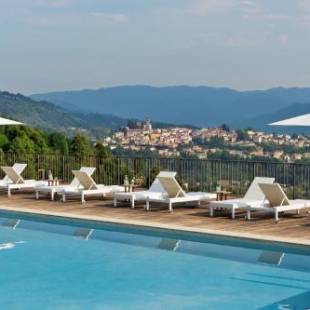 Фотографии гостиницы 
            Renaissance Tuscany Il Ciocco Resort & Spa