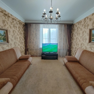 Фотография квартиры Квартира Большая Двухкомнатная Сталинка на Проспекте Ленина