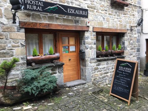 Фотография гостевого дома Hostal Ezkaurre