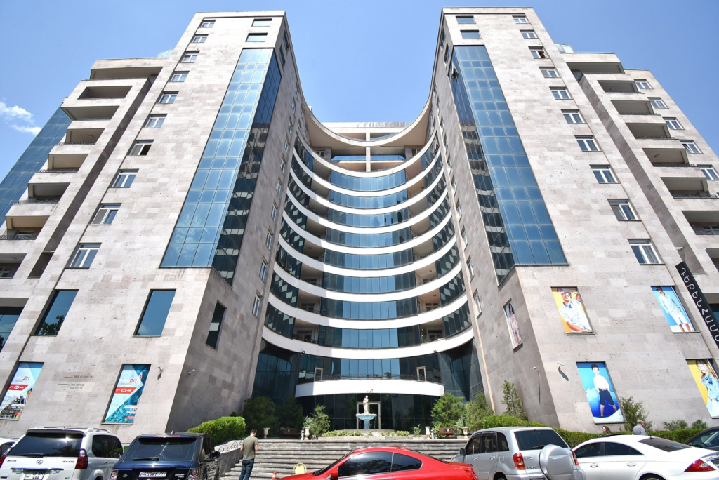 Фотография квартиры Квартира Просторная 5-комн. квартира в новостройке, улица Теряна, TT606