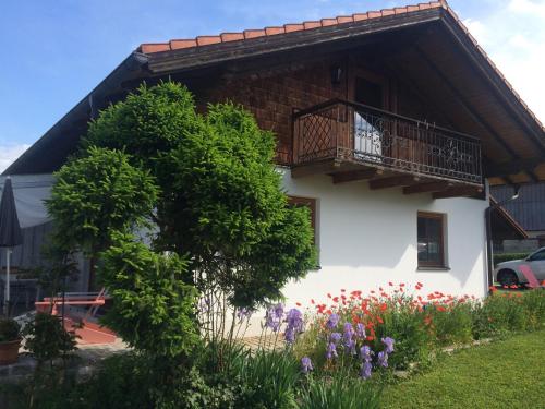 Фотография гостевого дома Seehäuschen - Waging Tettenhausen