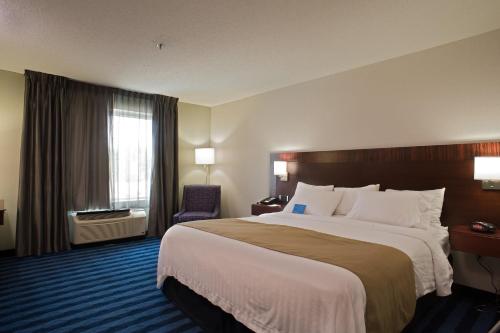 Фотография гостиницы Fairfield Inn & Suites Lancaster